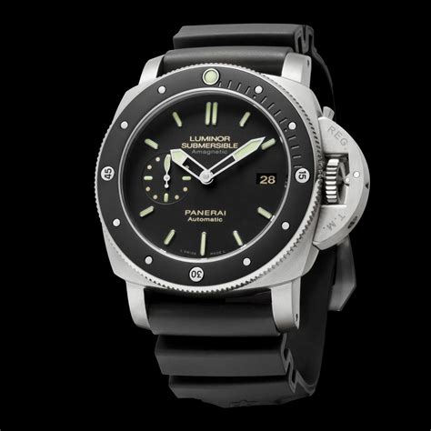 panerai luminor submersible amagnetic pam 389|pam 389 underwater.